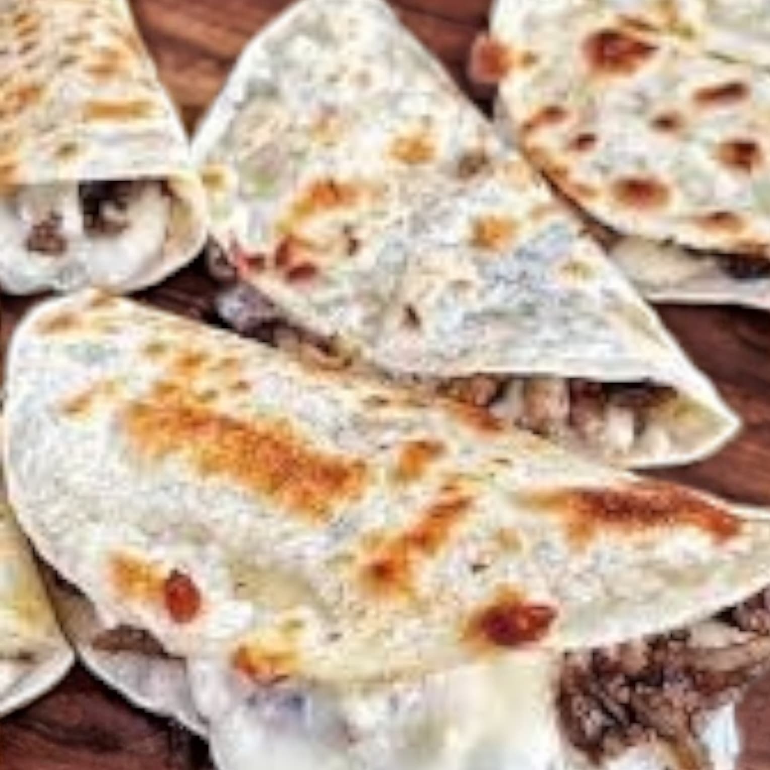 Quesadilla De Bistek