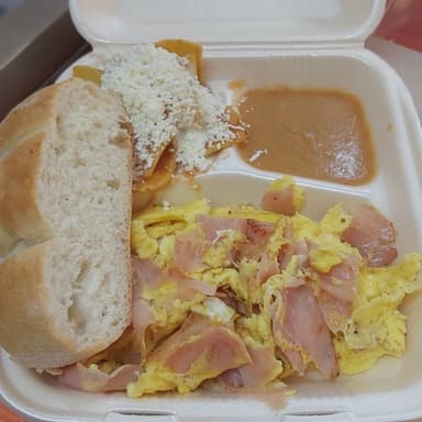 Orden de Huevos con Salchicha