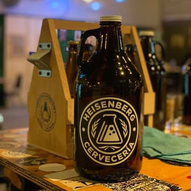 Growler de 2 litros estilo a seleccionar.