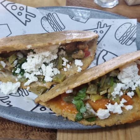 Quesadillas Chile Negro