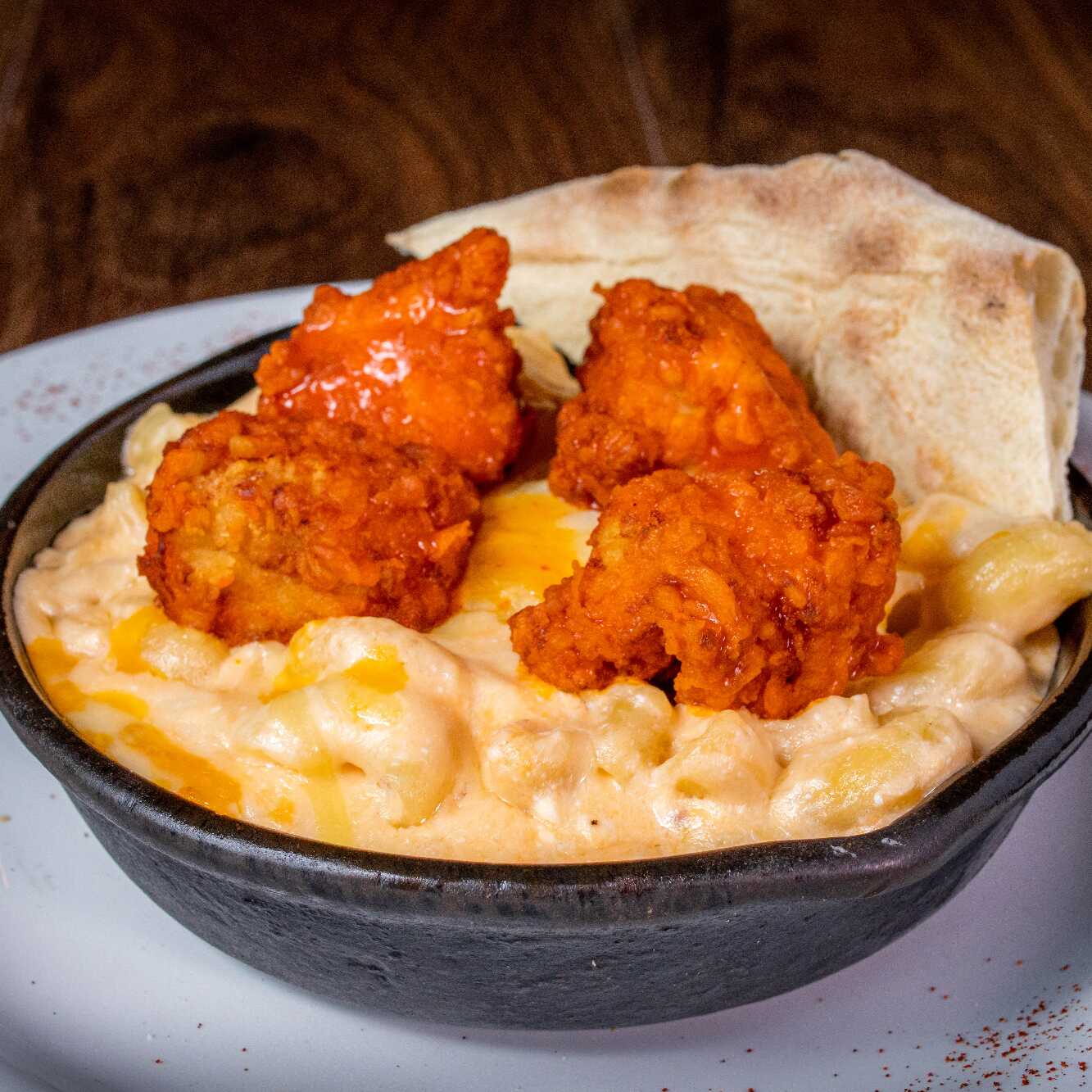 MAC & CHESSE BONELESS