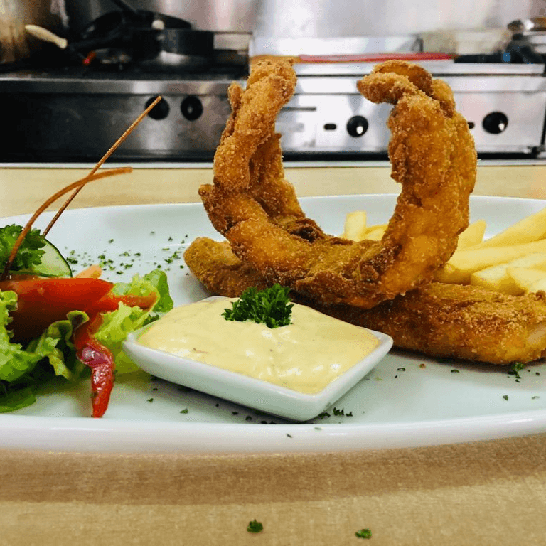 Corvina Empanizada+Té Frío de la Casa de Limón