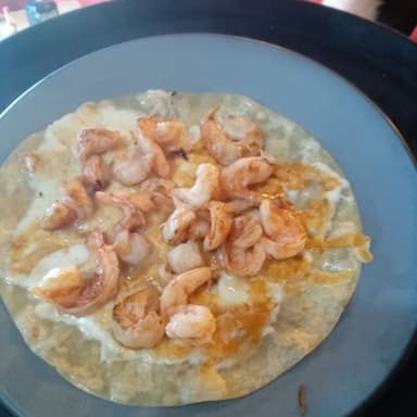 Quesadilla con Camarón (1 pieza 250gr)
