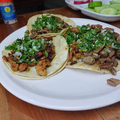 1 Chorreada + 2 Tacos Asada Promo
