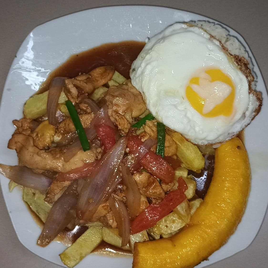 Saltado de Pollo a lo Pobre 200 g