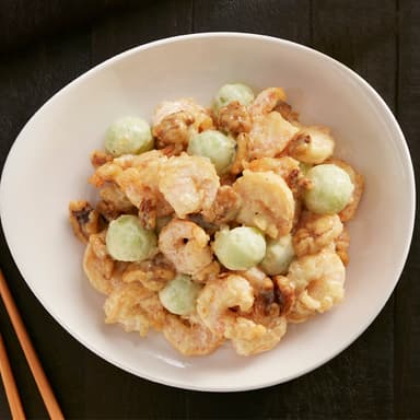 Shrimp with Candied Walnuts