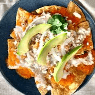 Chilaquiles rojos  con rajas