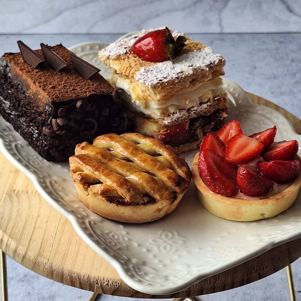Caja con 4 Postres para Compartir