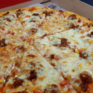 Pizza Mediana (8 Porciones)