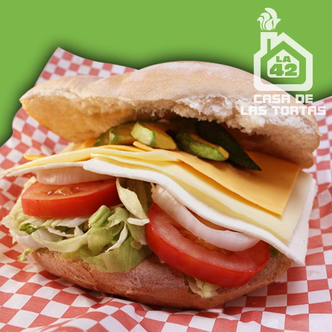 Torta de Tres Quesos