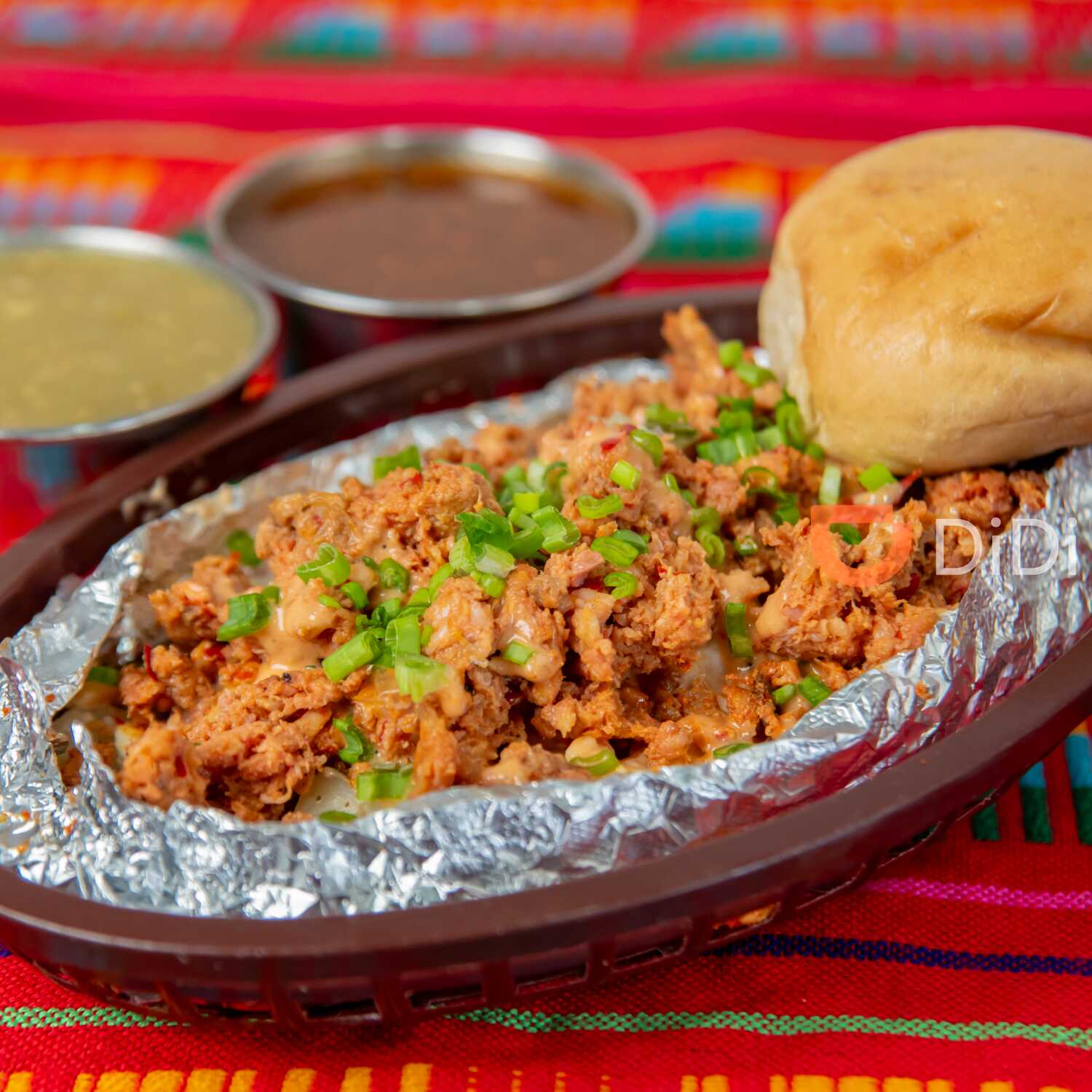 papa rellena de pastor con chorizo