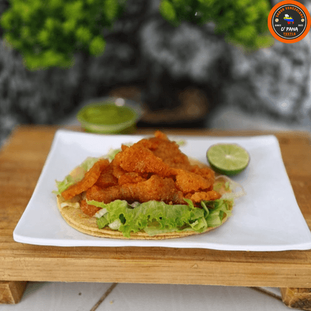 Taco Chicharron en Salsa Roja.