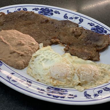 Huevos con "Bistecito"