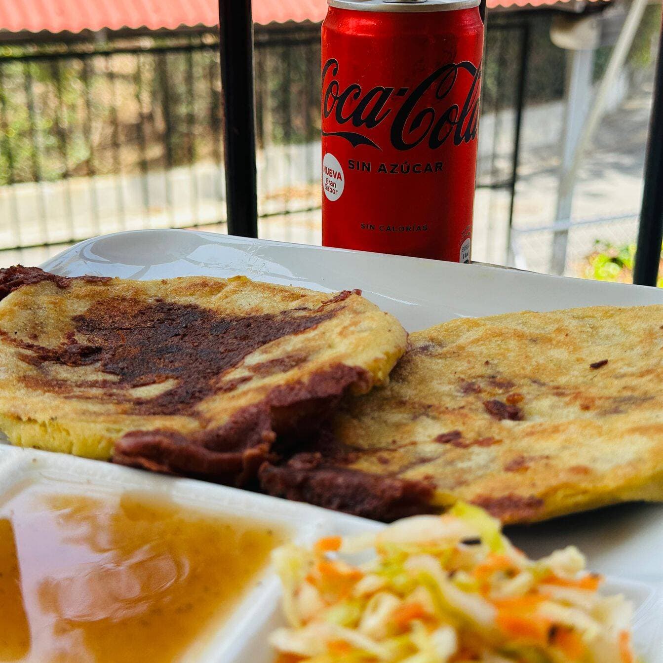 Combo Personal FQ  + Coca Cola Sin Azúcar