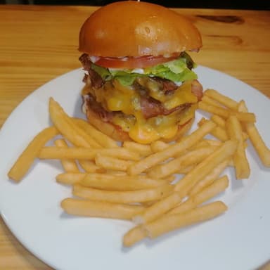 Combo Hamburguesa Homero + Bebida