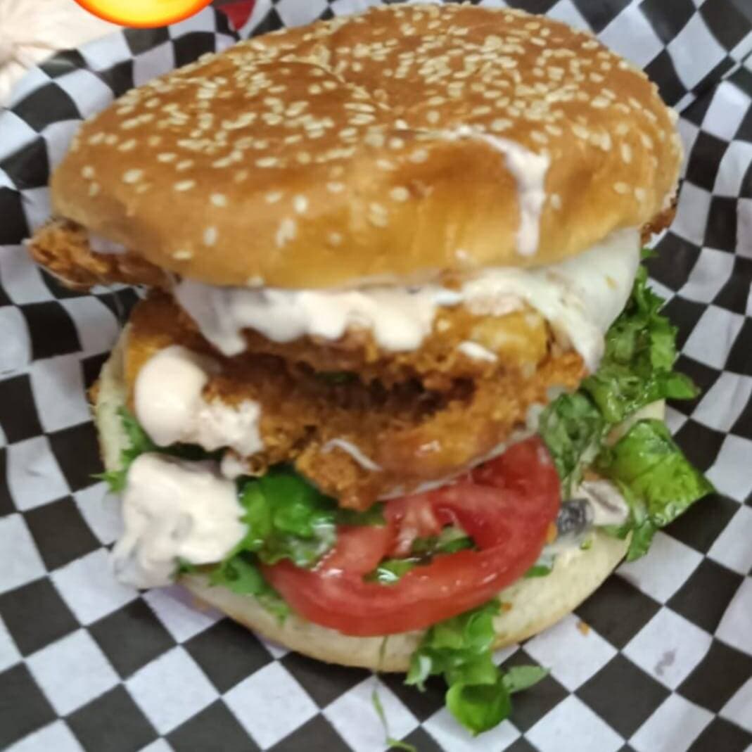 HAMBURGUESA DE PECHUGA DE POLLO