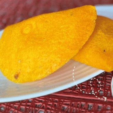 Empanada colombiana de queso