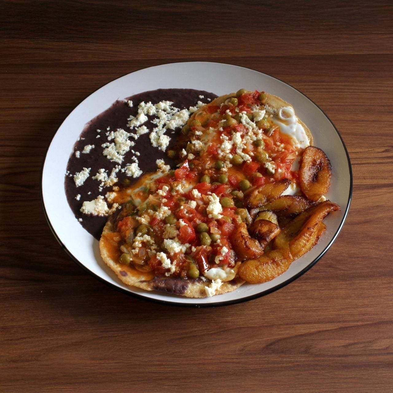 Huevos Motuleños