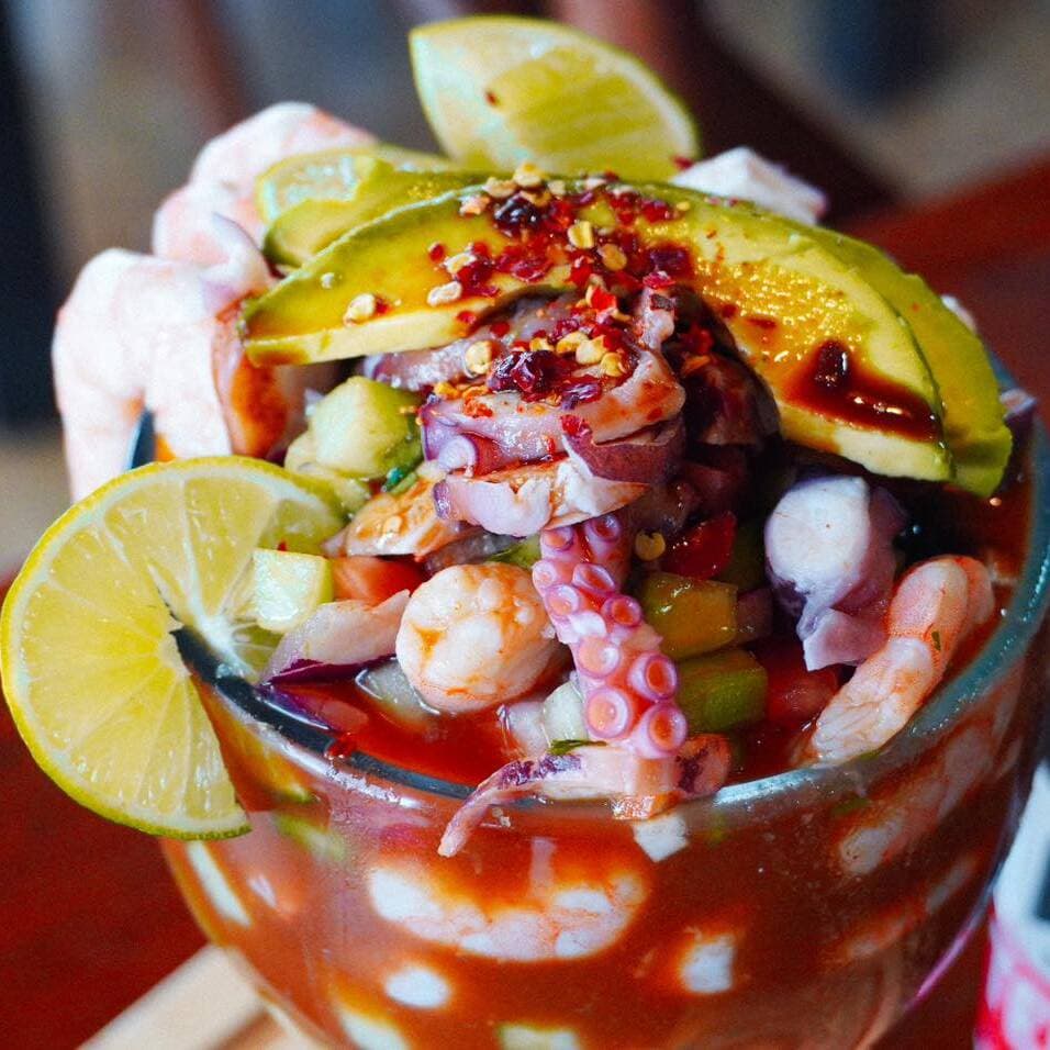 COCTEL DE CAMARÓN Y PULPO