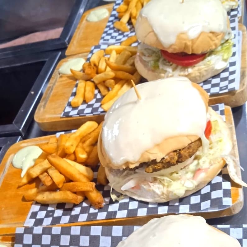 Hamburguesa Especial Doble Pollo