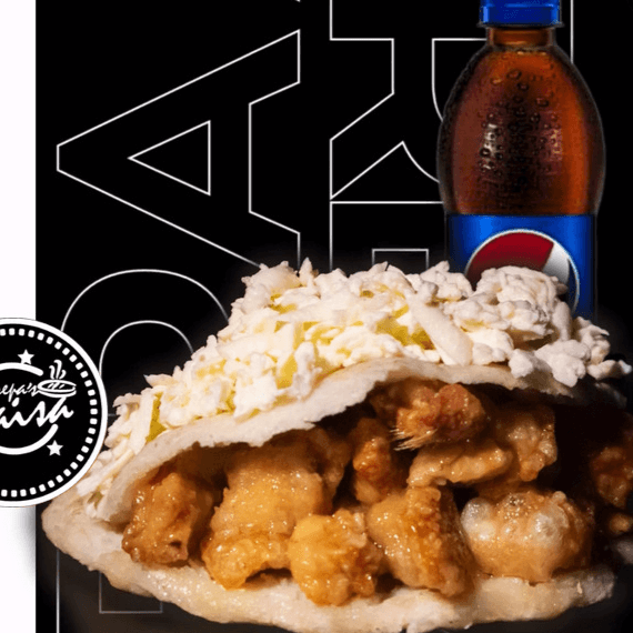 Arepa Chicharrón y Queso + Bebida