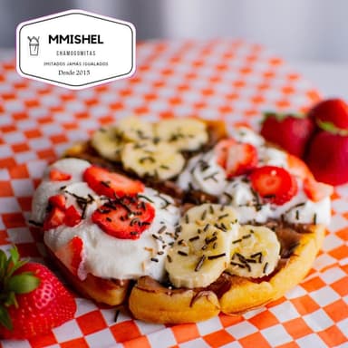 Waffle de Hershey's plátano crema batida fresa nat