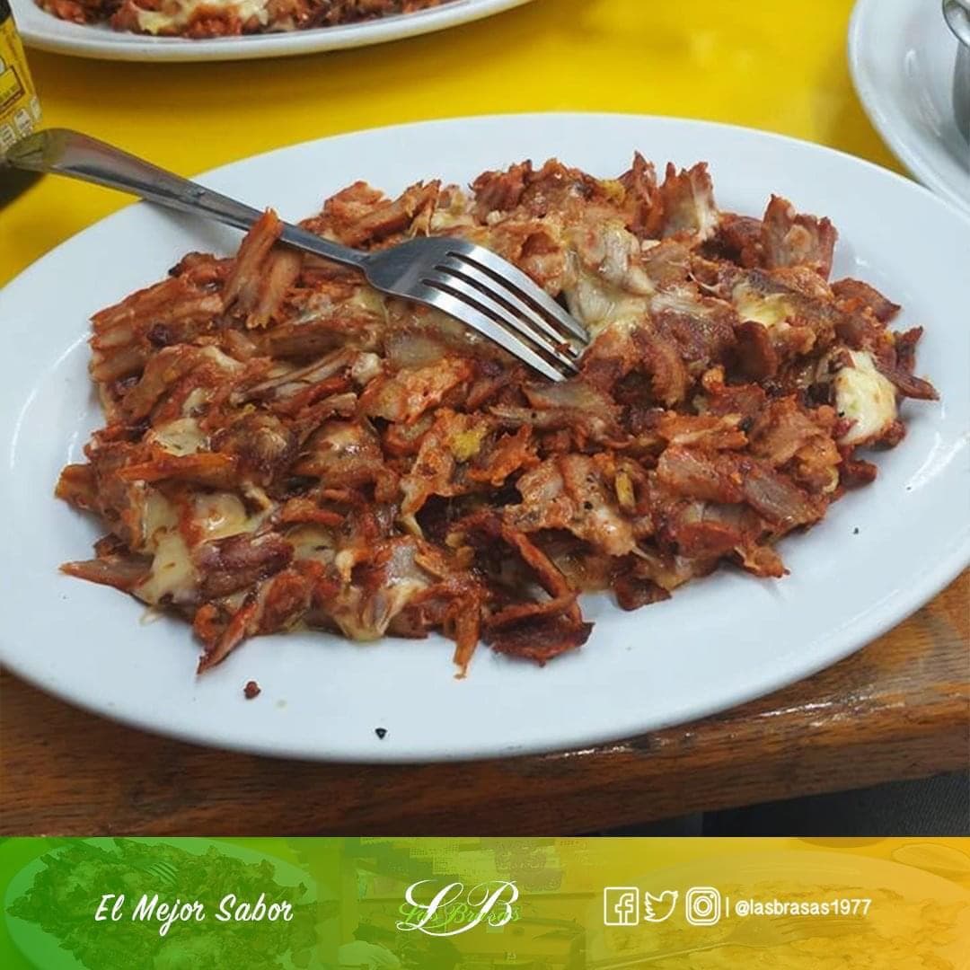 Quesada de Carne al Pastor