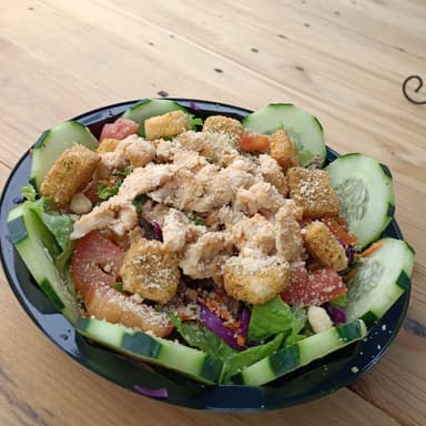 Ensalada Clásica con Pollo