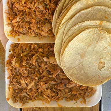 1 Kilo de Carne (pastor bistec o chorizo)