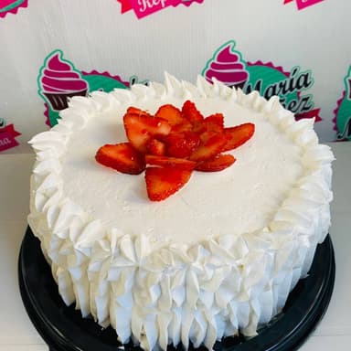 Pastel de 15 Personas Fresas con Philadelfia