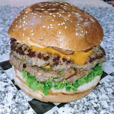 Mega House Burger