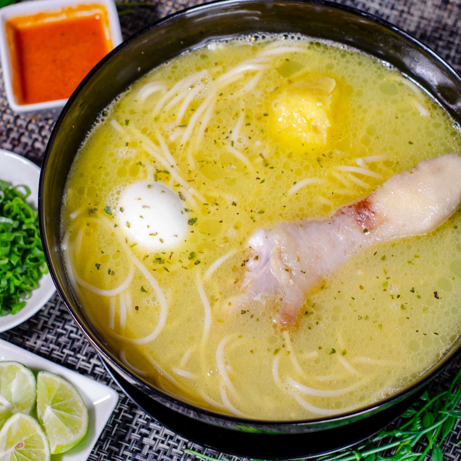 Caldo de Gallina con Presa