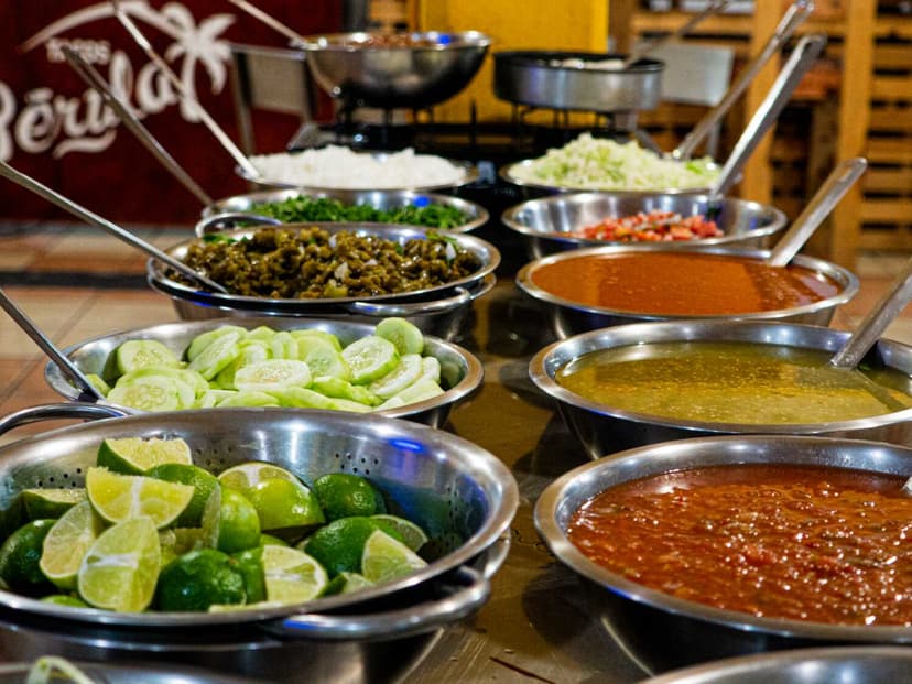 Tacos y Machetes "Perula"