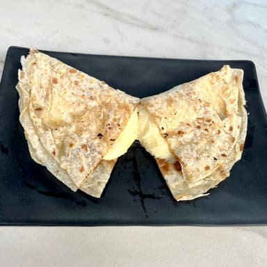 QUESADILLA NATURAL+ REFRESCO 400ml O AGUA DE SABOR