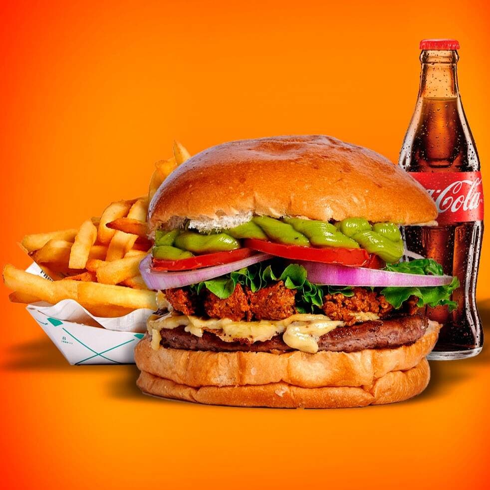 COMBO MEXICAN CON PAPAS Y REFRESCO