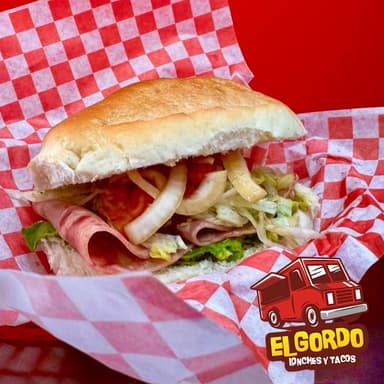 Lonche de Aguacate con Queso de Puerco