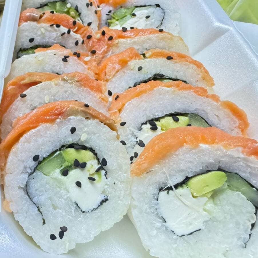SALMON ROLL