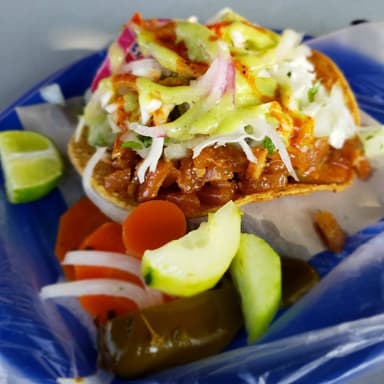 Tostada de Carnitas