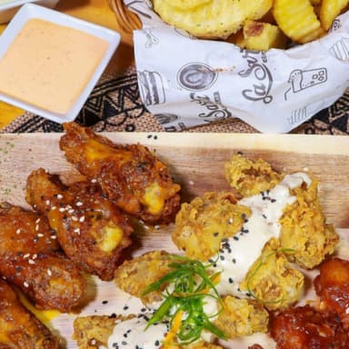 Alitas + Papas fritas