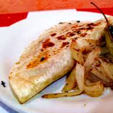 Quesadilla de Harina de Bistec