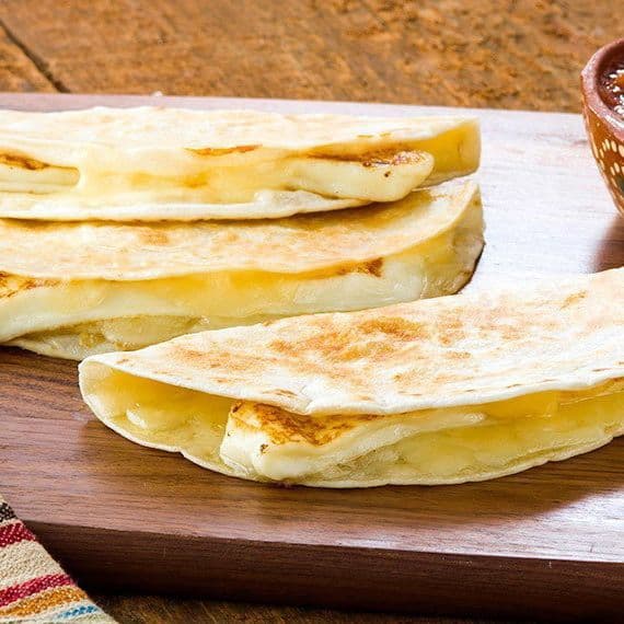 QUESADILLA DE HARINA