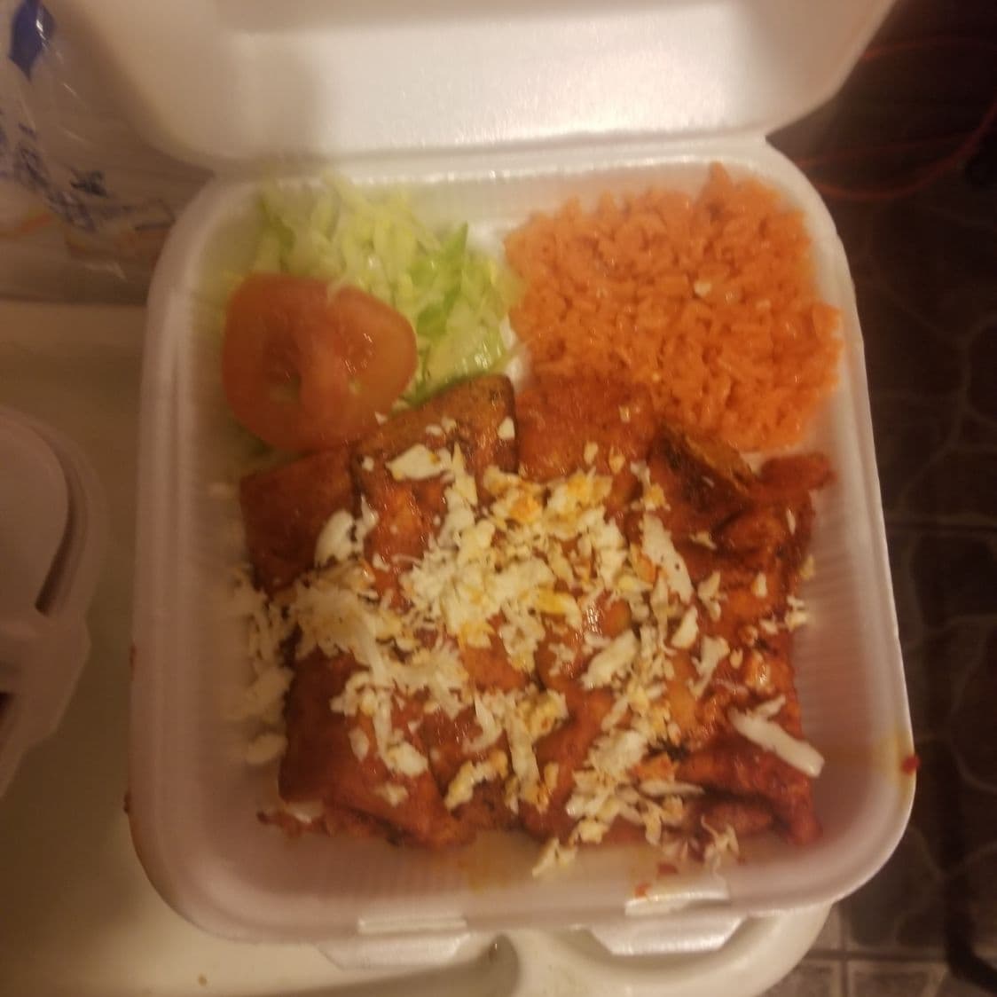 Platillo de enchiladas  rojas