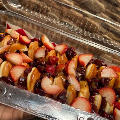 25 Mini Hot Cakes Fresas Lechera y Arándanos