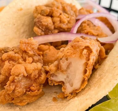 Taco de chicharrón de pescado