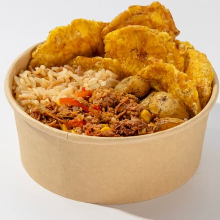 Arroz Carne Desmechada + Tostones
