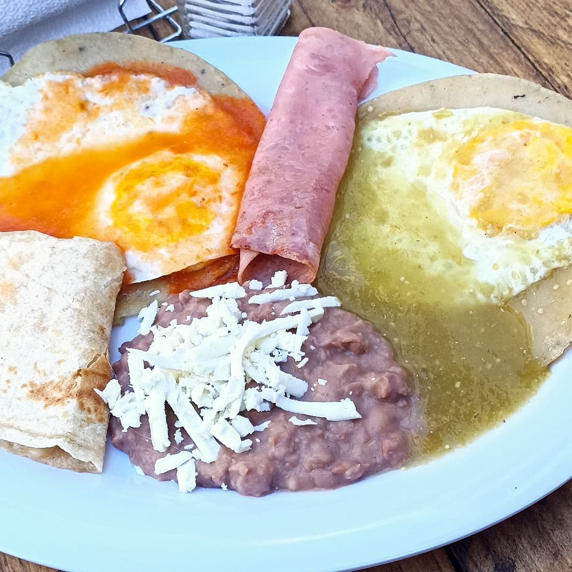 Huevos Divorciados