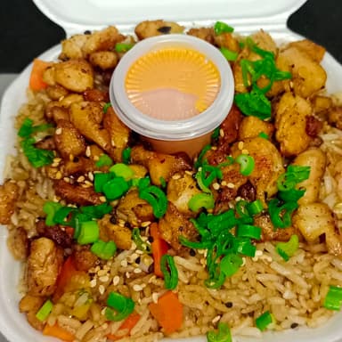 Yakimeshi con Pollo