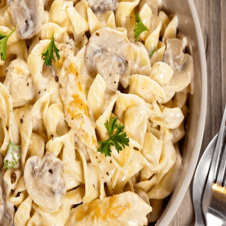 Fetuccini Pollo y Champiñones