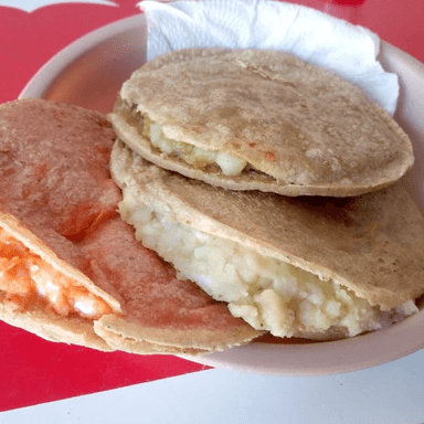 Gordita de Chicharrón Yezca