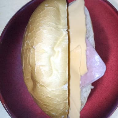 Torta de Jamon y Queso